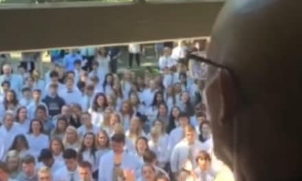 400 Students Singing Outside Cancer-Stricken Teacher’s Home