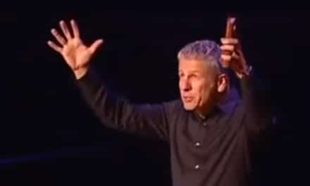 This is how much God loves you! – Louie Giglio