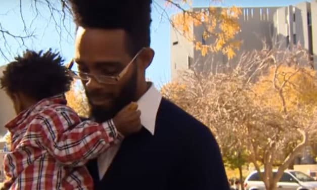 Homeless Dad Pays It Forward In The Best Way
